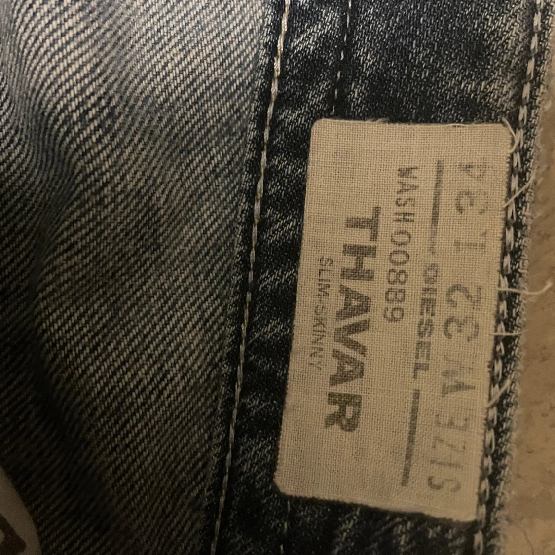 Blå slitna jeans diesel  - 93