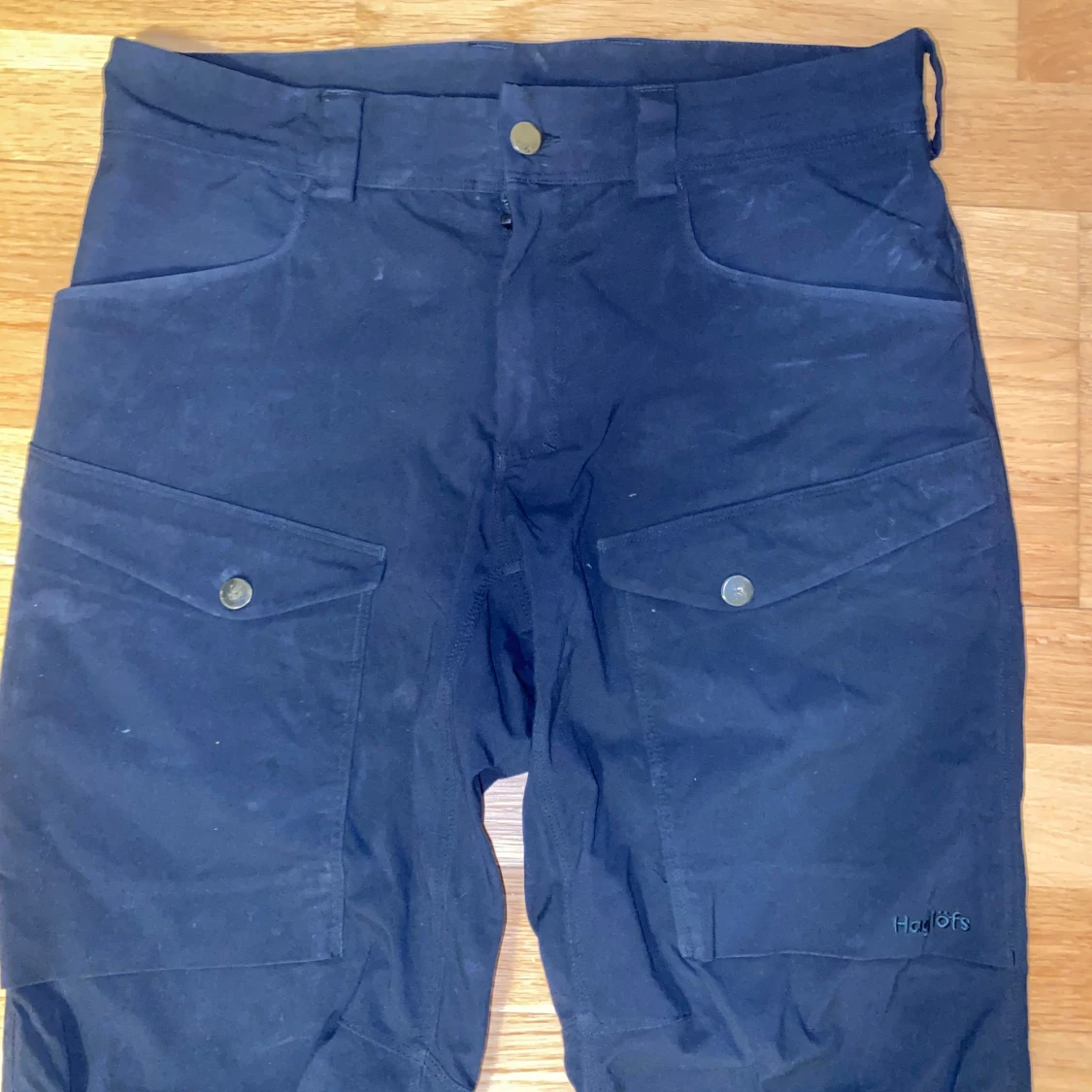 Svarta byxor från Haglöfs - 90
