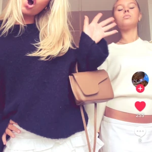 Svart stickad tröja - Fin svart stickad tröja!!