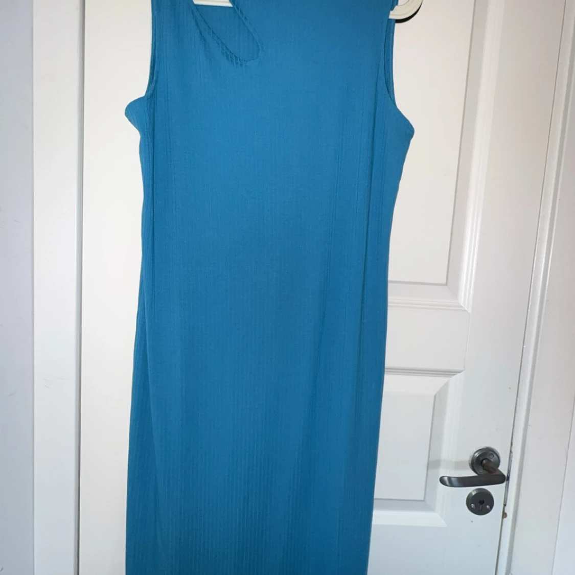 Blå ribbad långklänning - 90