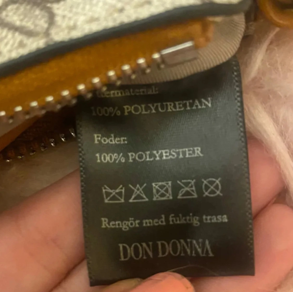 Trendig beige brun axelväska med vintage look Don Donna - 93