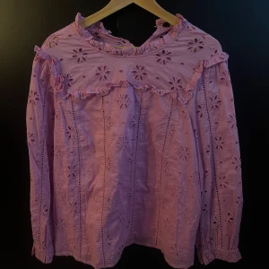 Super söt blus  - söt rosa blus som tyvärr inte kommer till användning💞💞