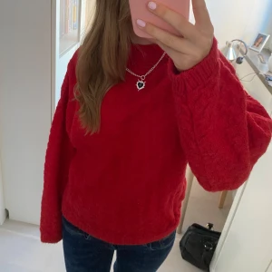 Stickad tröja  - Fin röd tröja❣️