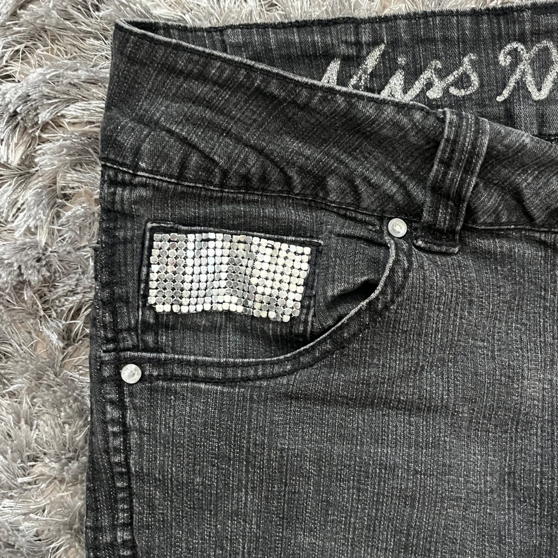 lågmidja bootcut jeans  - 91