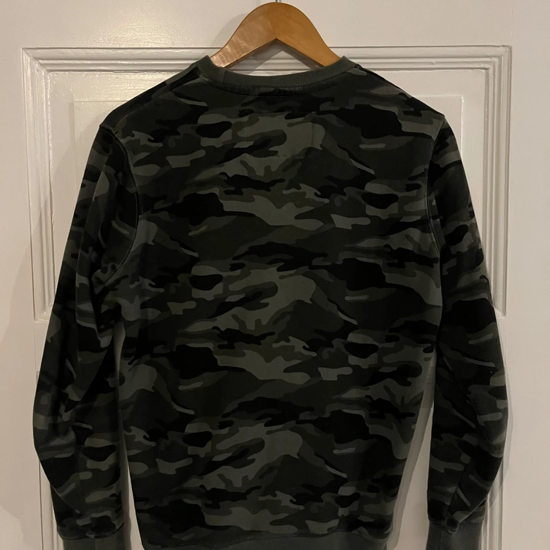 Camouflage tröja från WHO's A.C.E - 90