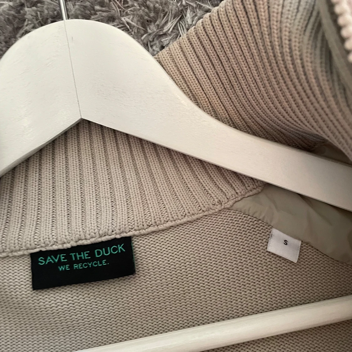 Beige jacka från Save the Duck - 92