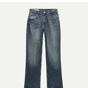Zara jeans - Helt nya jeans från Zara med lappen kvar  Bootcut Nypris 379
