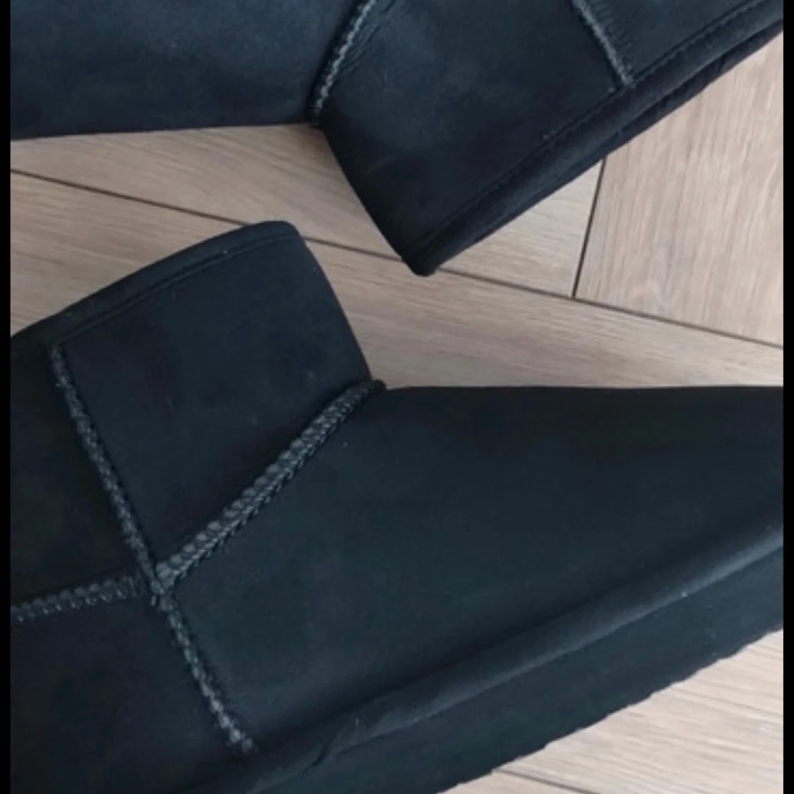 Svarta uggs  - 90
