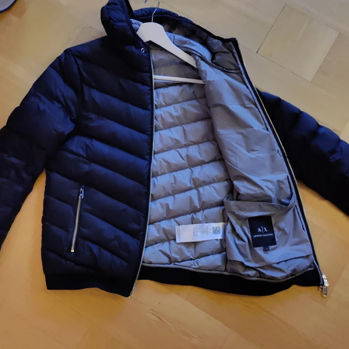 Svart pufferjacka från Armani Exchange - 93