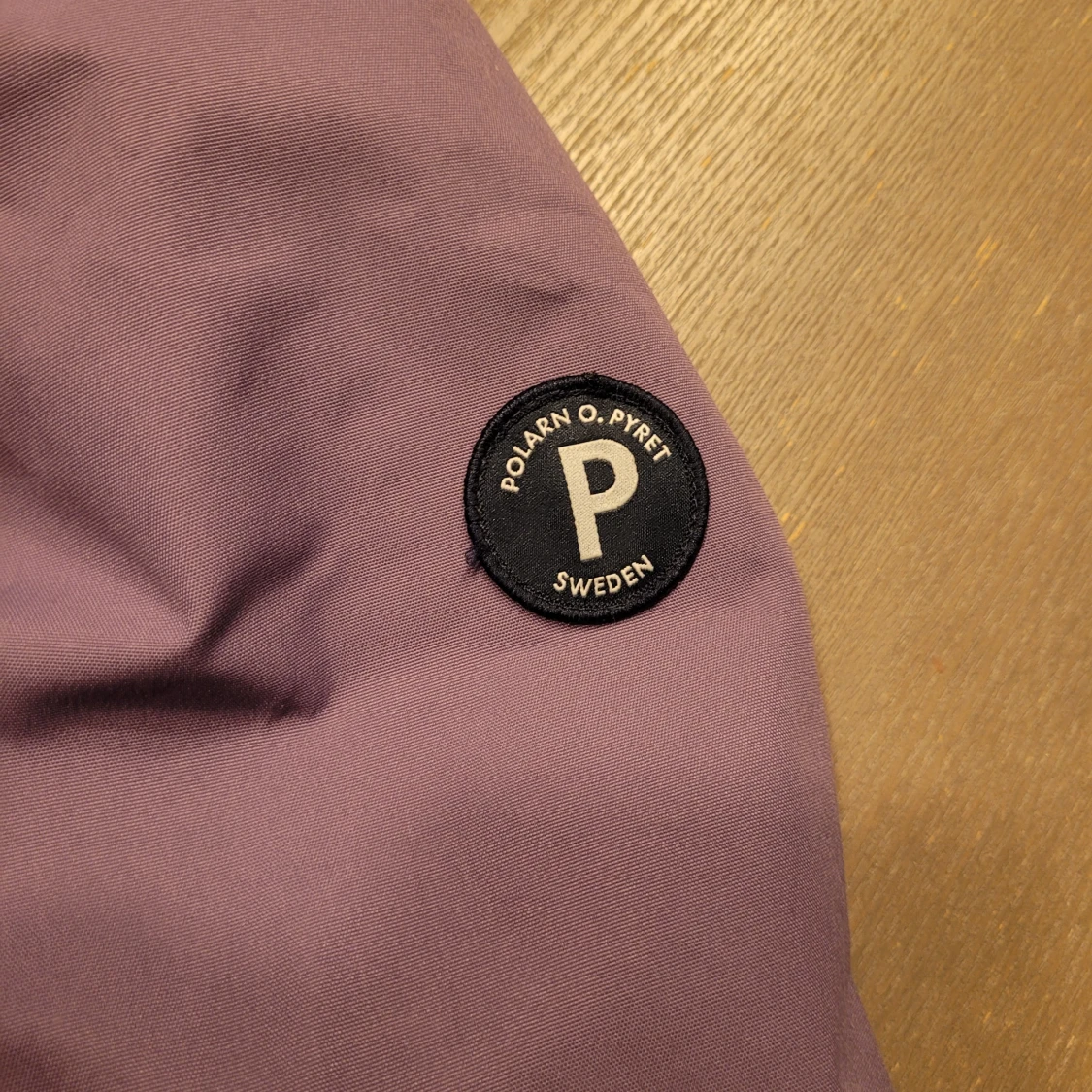 Lila jacka från Polarn O. Pyret - 90
