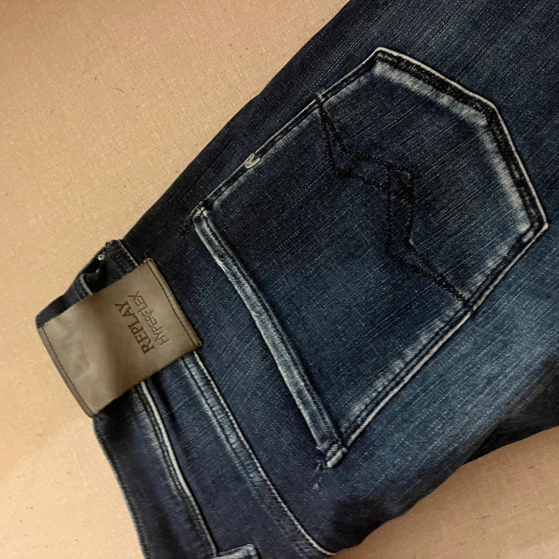 Mörkblå jeans från Replay - 91