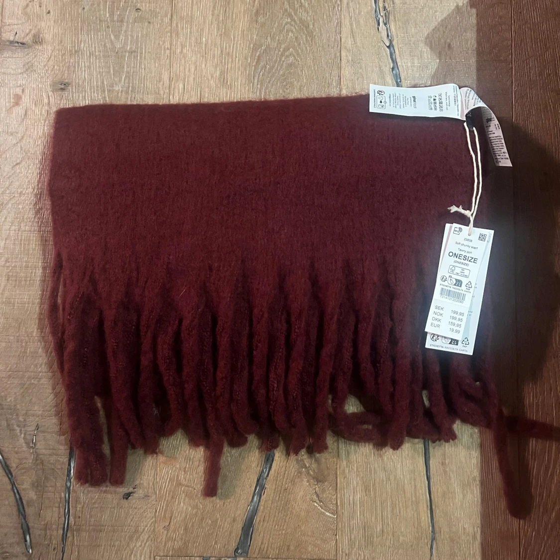 Vinröd halsduk - 91