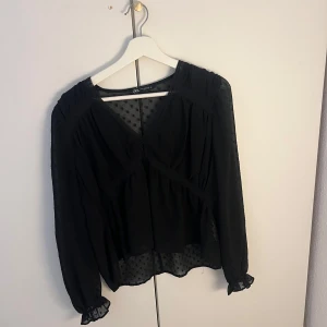 Svart blus från zara - Jättefin svart blus från zara! 
