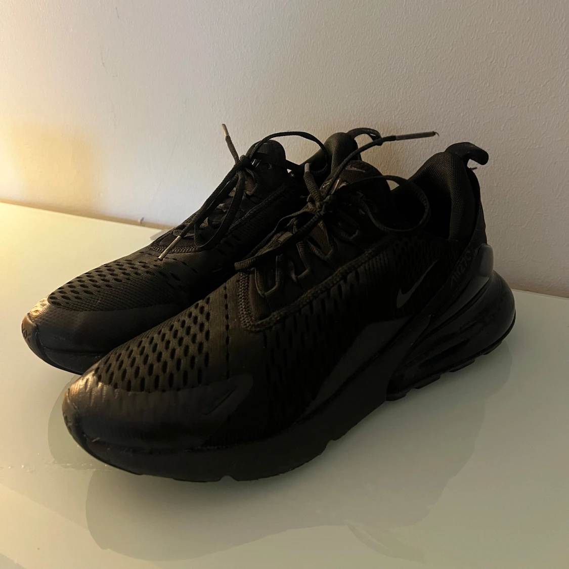 Svarta Nike sneakers - 1