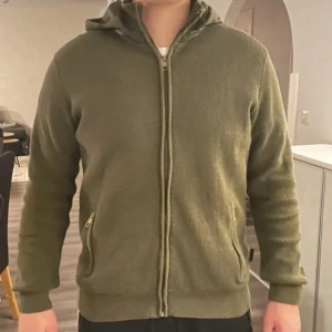 snygg cardigan / zip hoodie / tunn jacka - Nyskick 