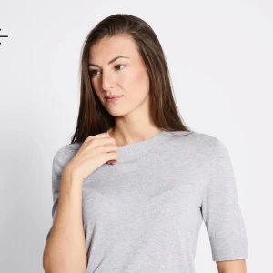 Lager tröja grå  - lager tröja i Perfekt skick, perfekt att ha i garderoben och passar med allt!❤️