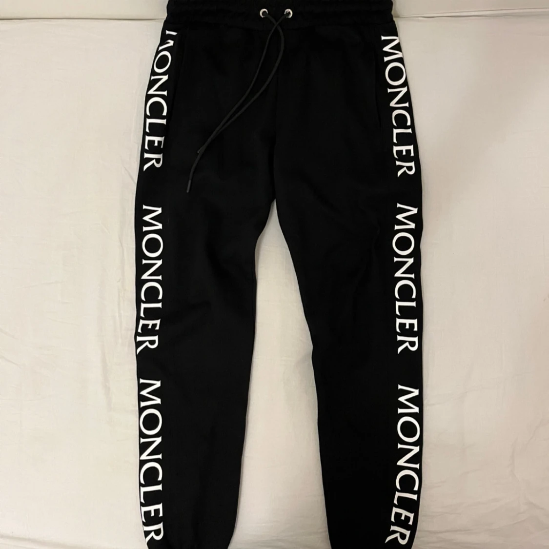 Moncler tracksuit svart - 3