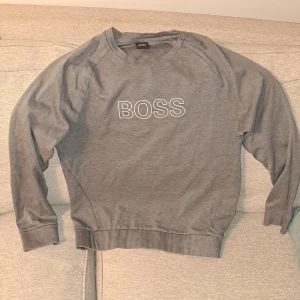 Hugo Boss tröja - I princip Nyskick Herr M vanlig passform