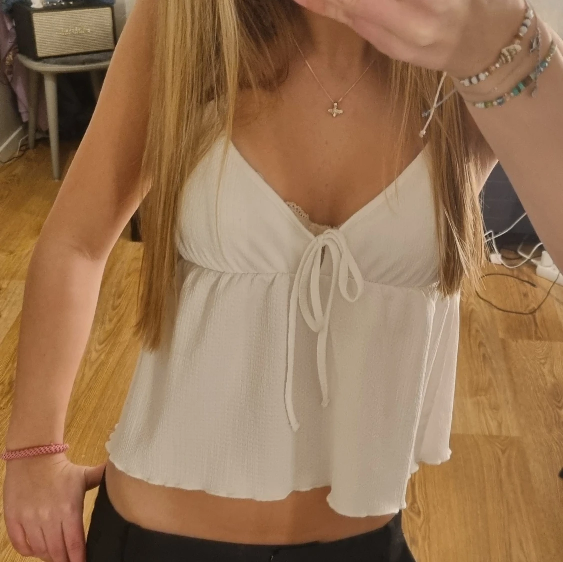 Vit topp från Nelly