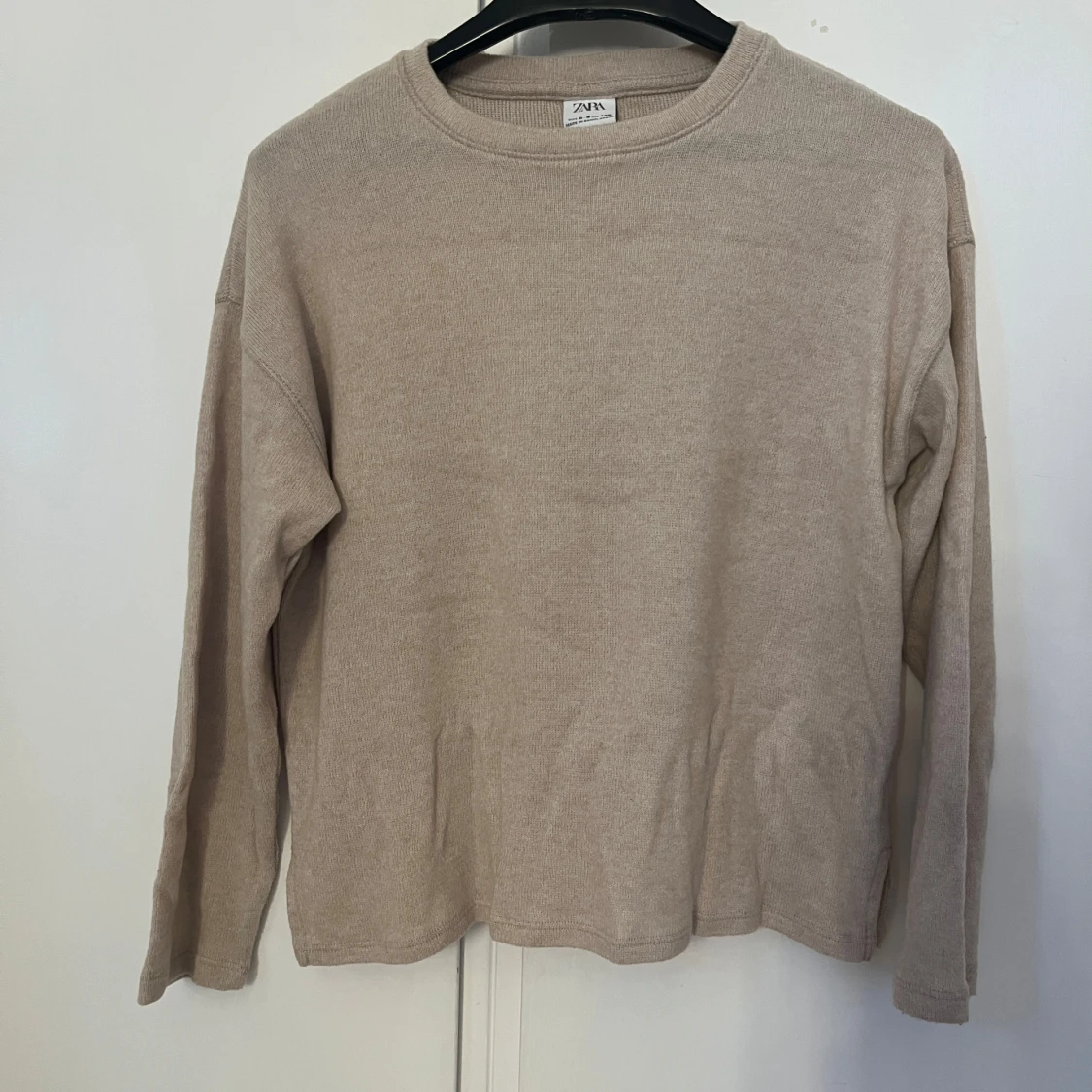 Beige tröja från Zara - 90