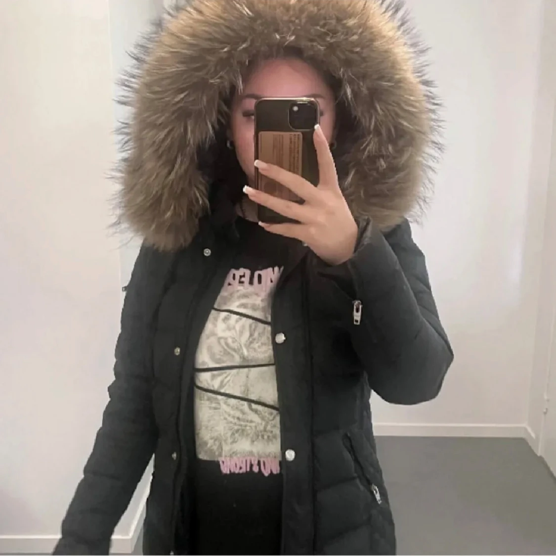 Svart dunjacka med päls från Rockandblue - 1