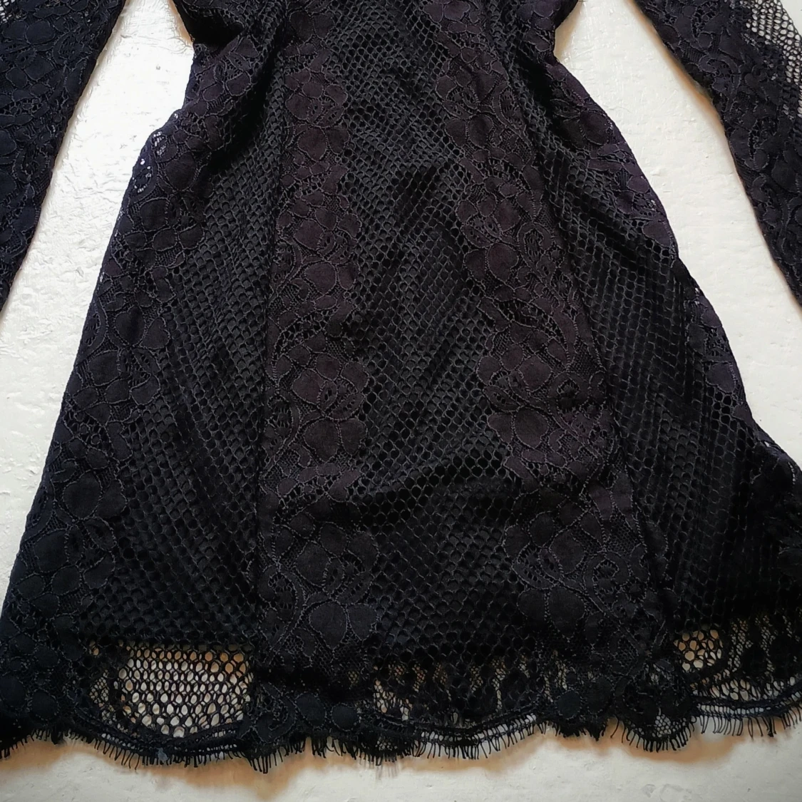 Svart spetsklänning - 1