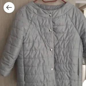 Herno - Hernoliknande jacka. Vet inte storlek