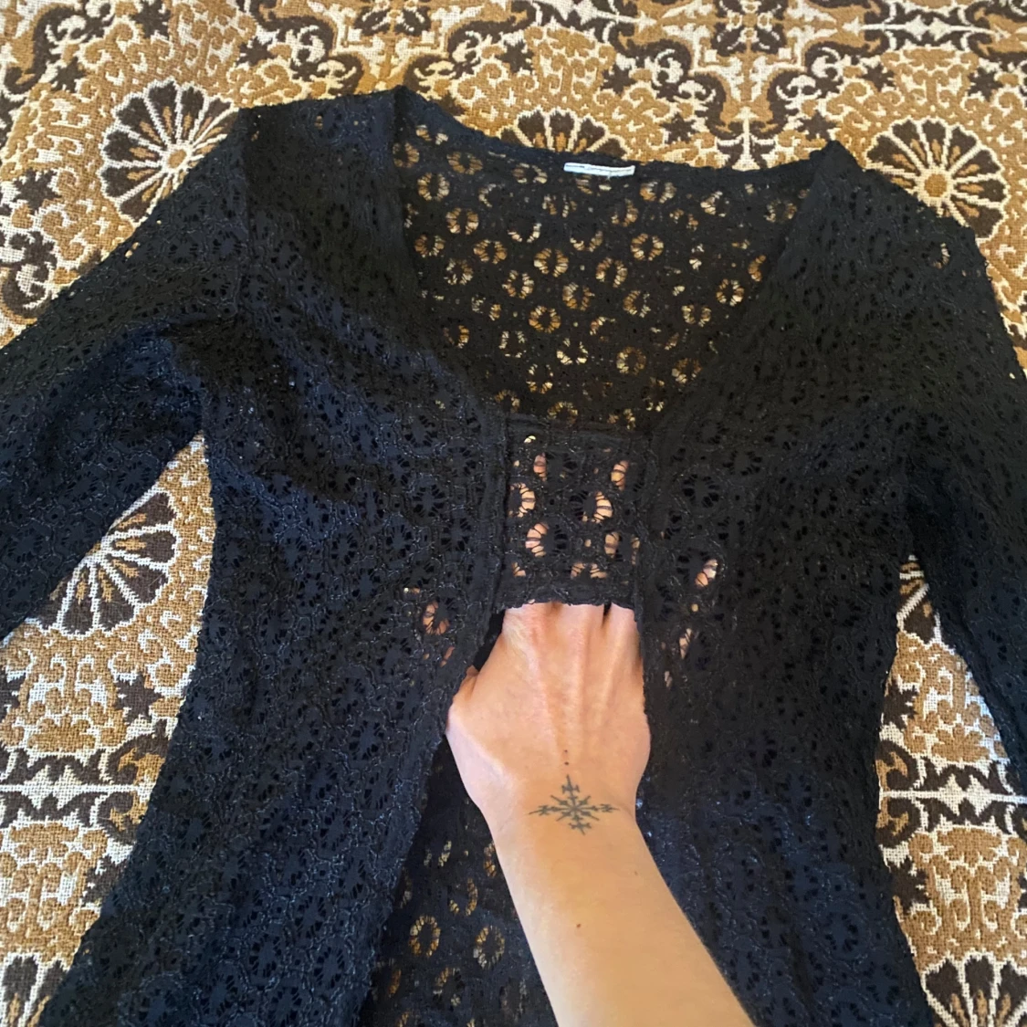 Svart topp i spets  - 90