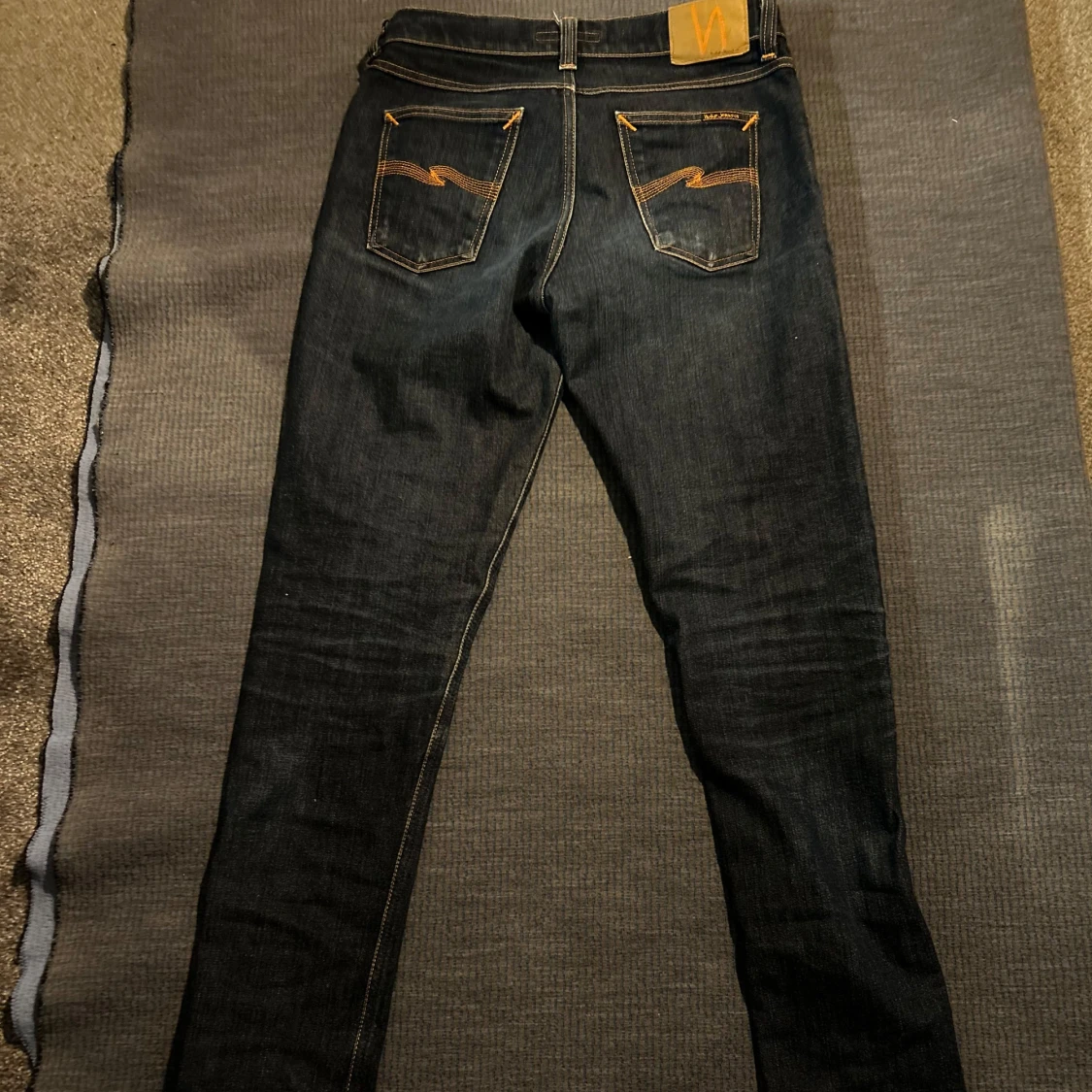 Mörkblå jeans från Nudie Jeans