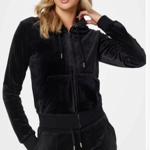 Juicy Couture hoodie - Robertson Classic Velour Hoodie. 