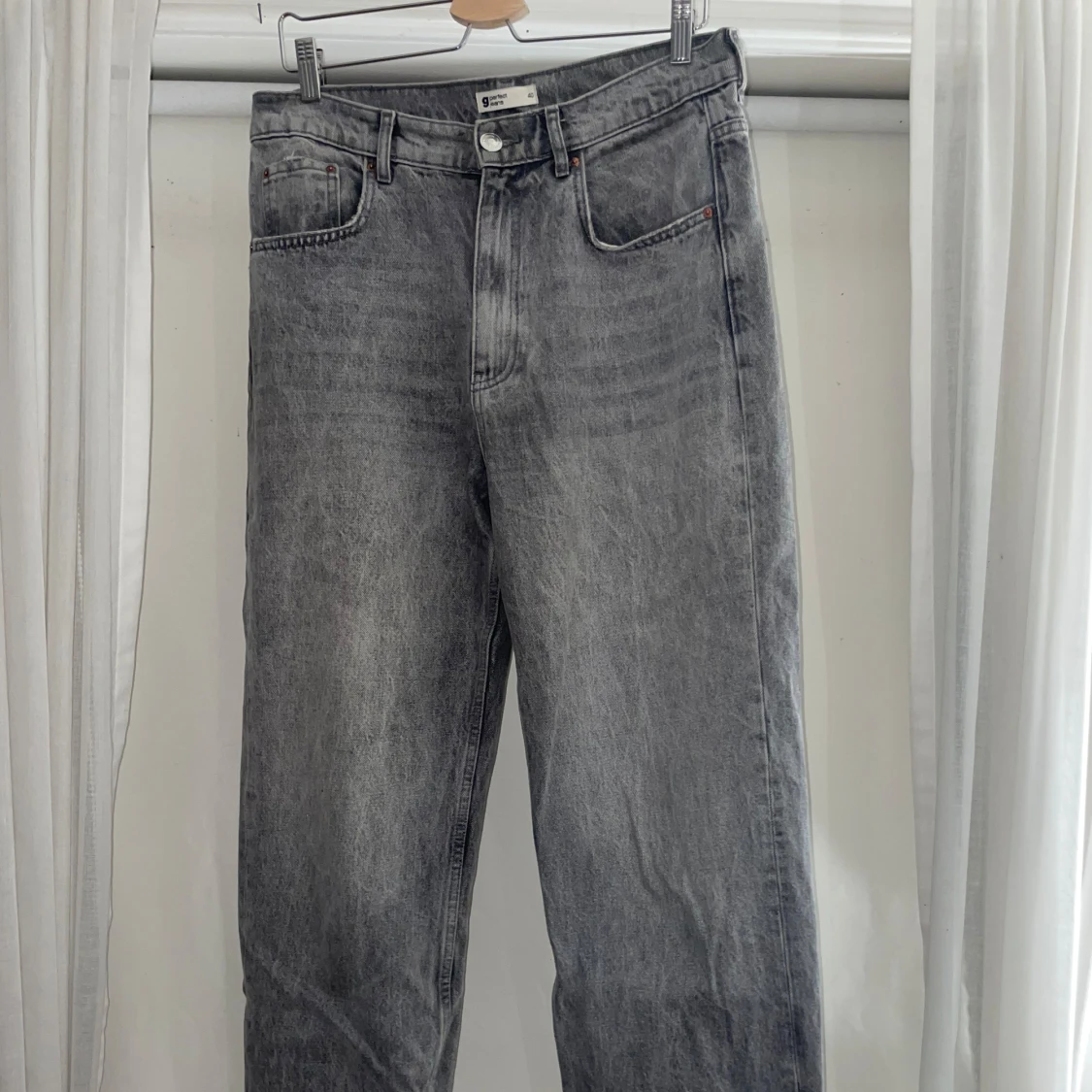 Gråa stentvättade jeans -Gina tricot - 92