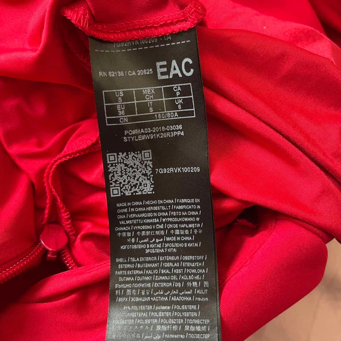 Röd klänning från Guess - 4