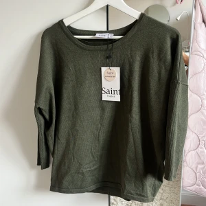 Blus Saint Tropez - Såå fin trekvartsärmad tröja, helt oanvänd och med prislappen kvar💞säljer då jag redan har en nästan likadan