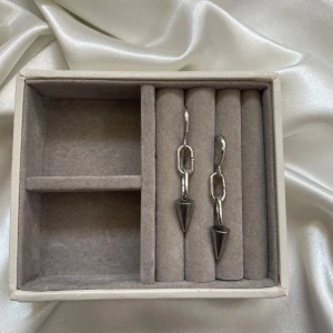 Aurora earrings  - 39 per par 🩷 kika gärna in de andra annonserna som jag lagt ut för liknande smycken🌸