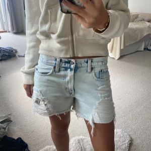 jeansshorts  - Snygg jeansshorts 