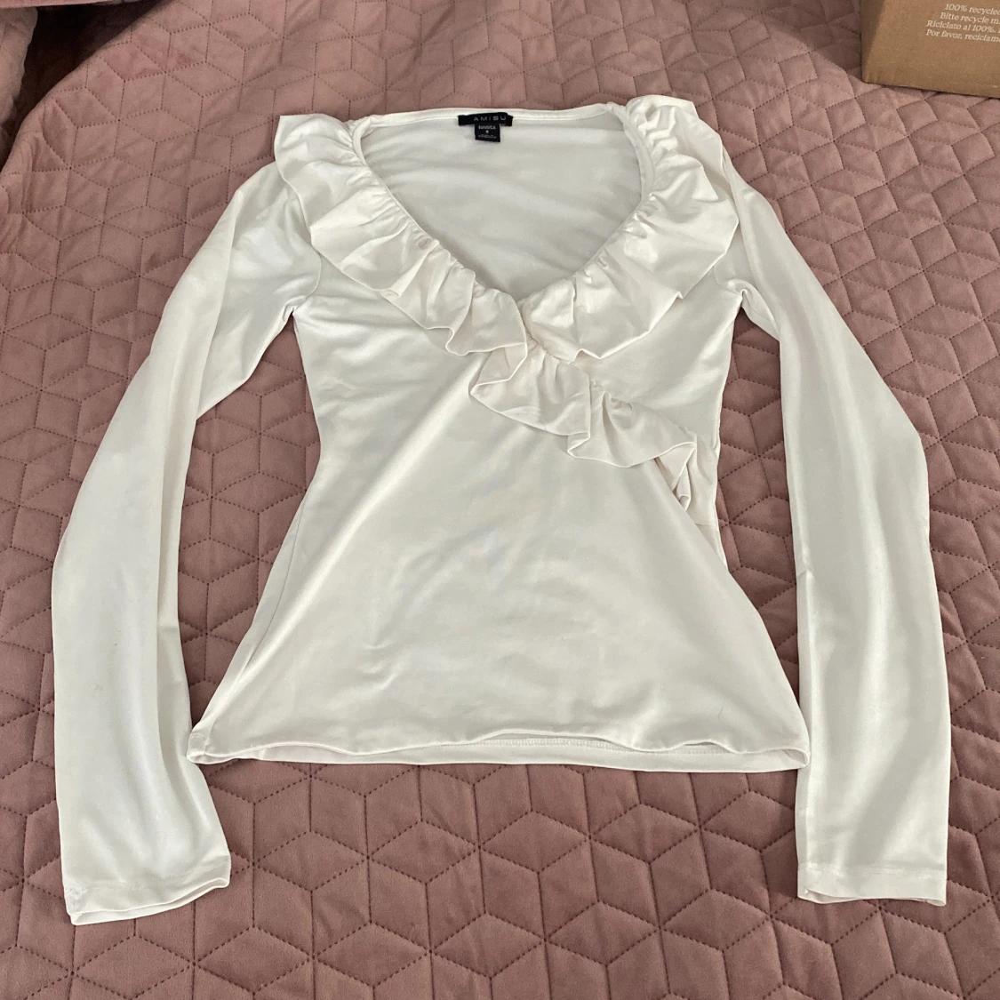 vit långärmad tröja