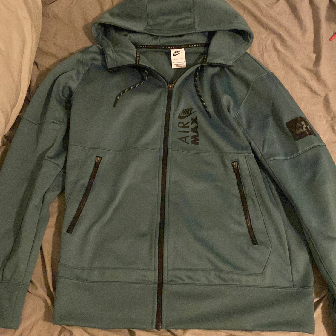 Blå hoodie från Nike Air Max