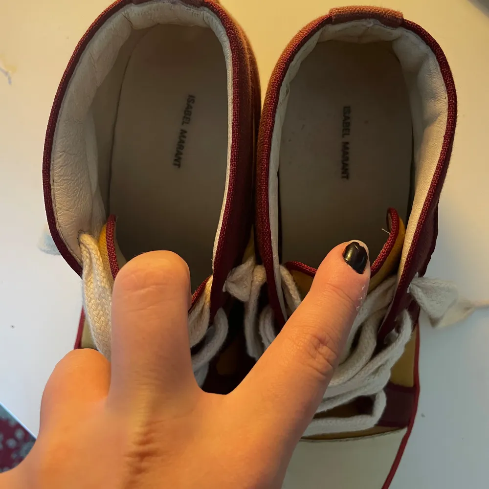 Ass snygga Isabel Marant kilklack skor i mycket bra skick! . Kengät.