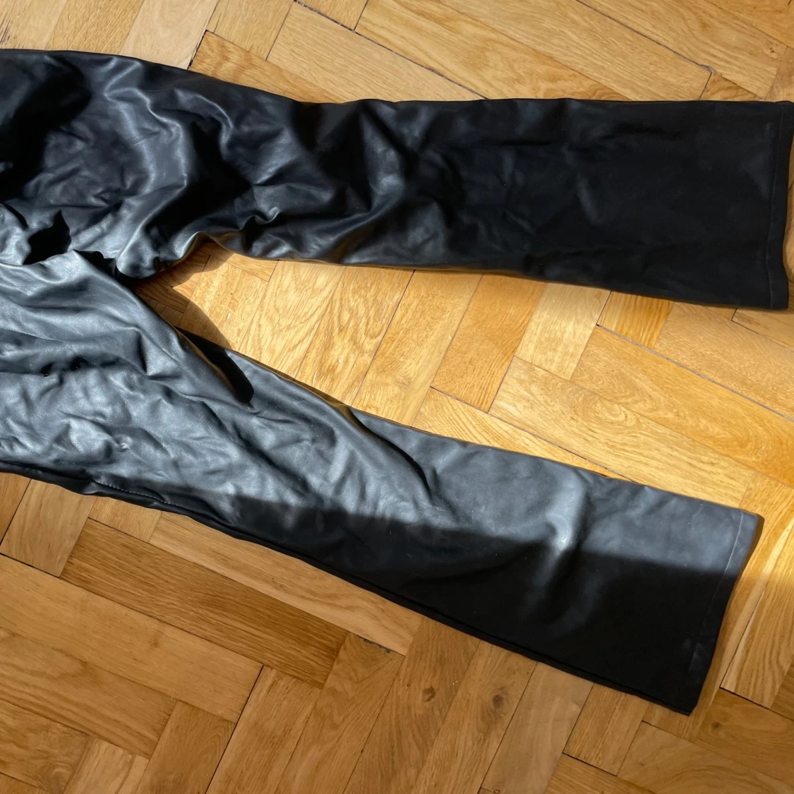 Läderbyxor weekday - 90