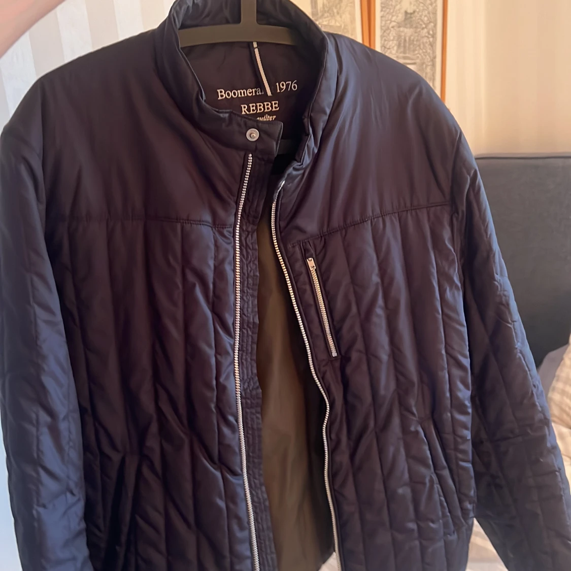 Bomberjacka, boomerang - 90