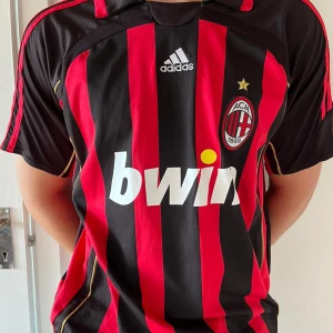 Ac milan tröja - En fin ac milan tröja i fin skick