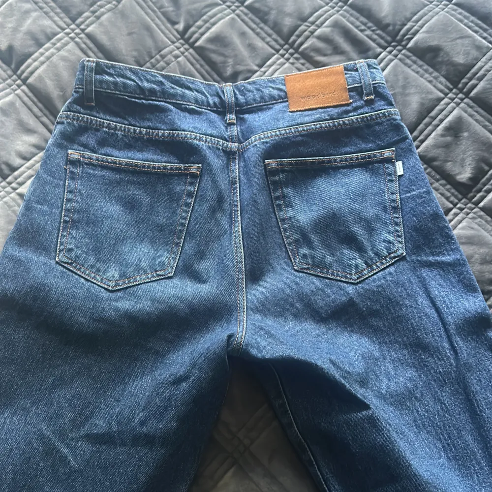 Woodbird jeans, strl 32/32. 90s blue. Knappt använda, inget som syns. Nypris 1000kr. Jeans & Byxor.