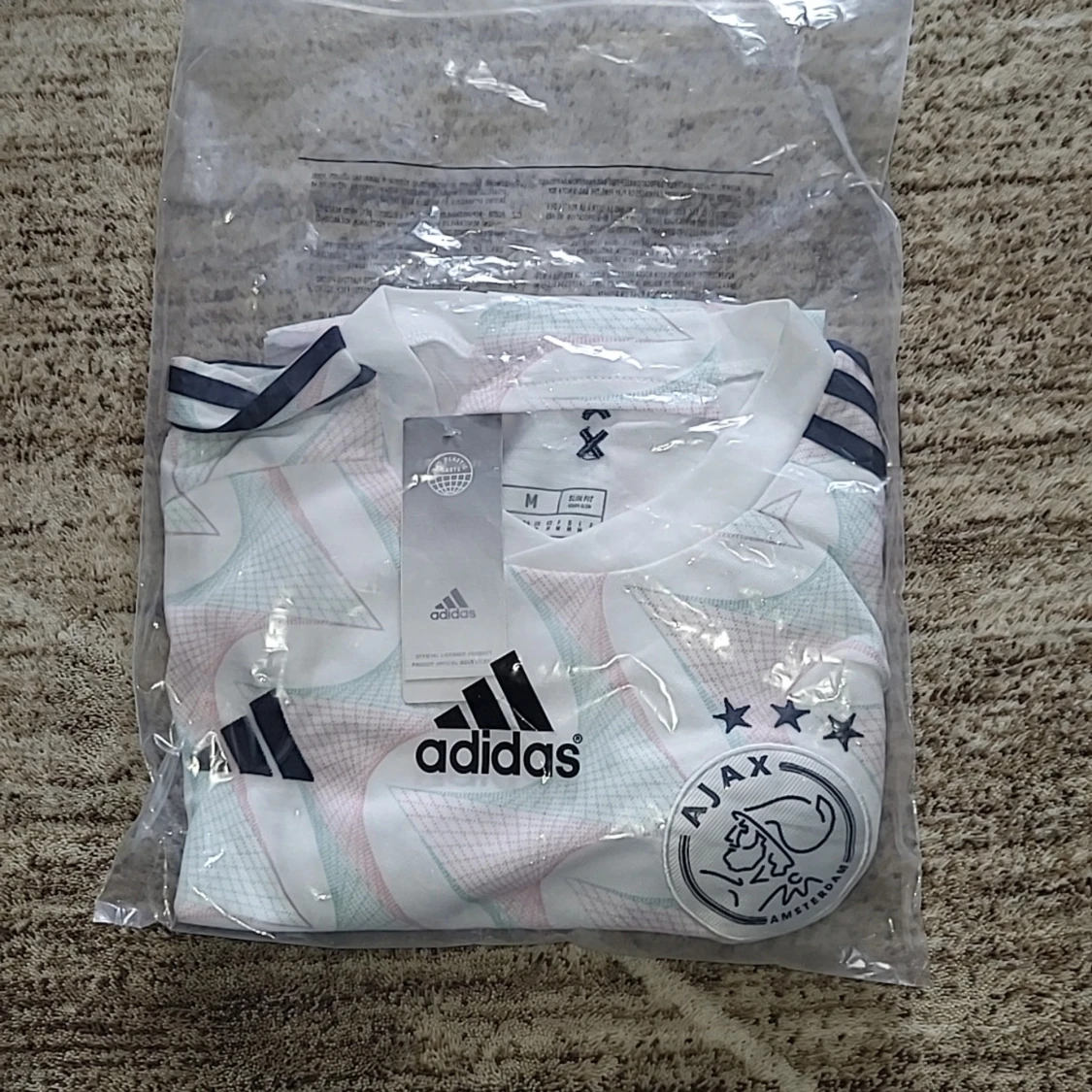 Ajax away kit - 92