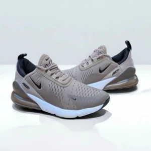 Nike Air Max 270 - Mycket bra skick. Aldrig använd, utan prislapp.