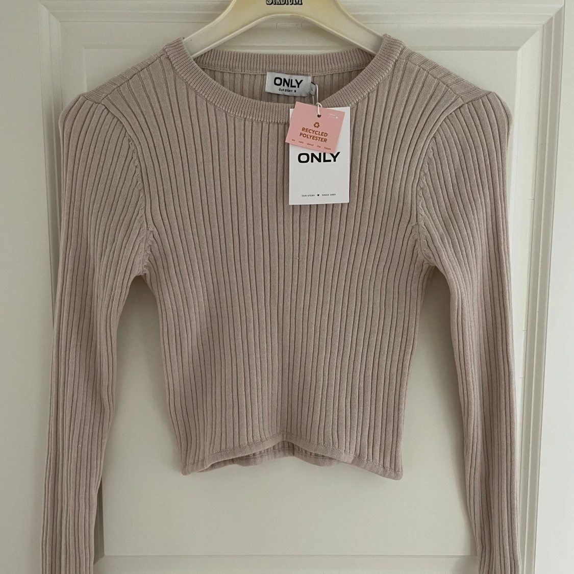 Ribbstickad topp M/L