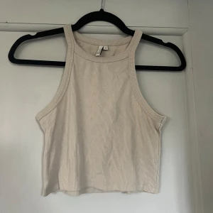 Linne - Beiget linne från Nelly, använd men i fint skick.