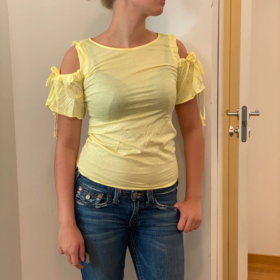 Gul topp från H&M Mama