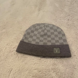 Mössa - Använder ej längre, nyskick