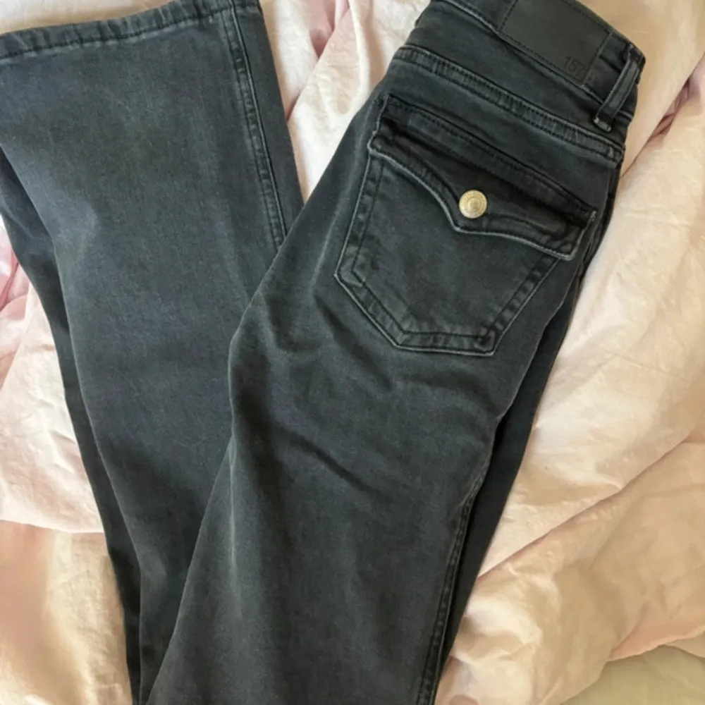 Aldrig använda då de inte är min stil, extra length så passar mig som är 167❣️. Jeans & Byxor.