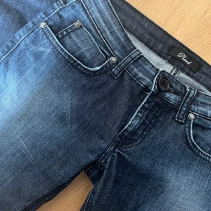 Lågmidjade jeans - Använts några gånger